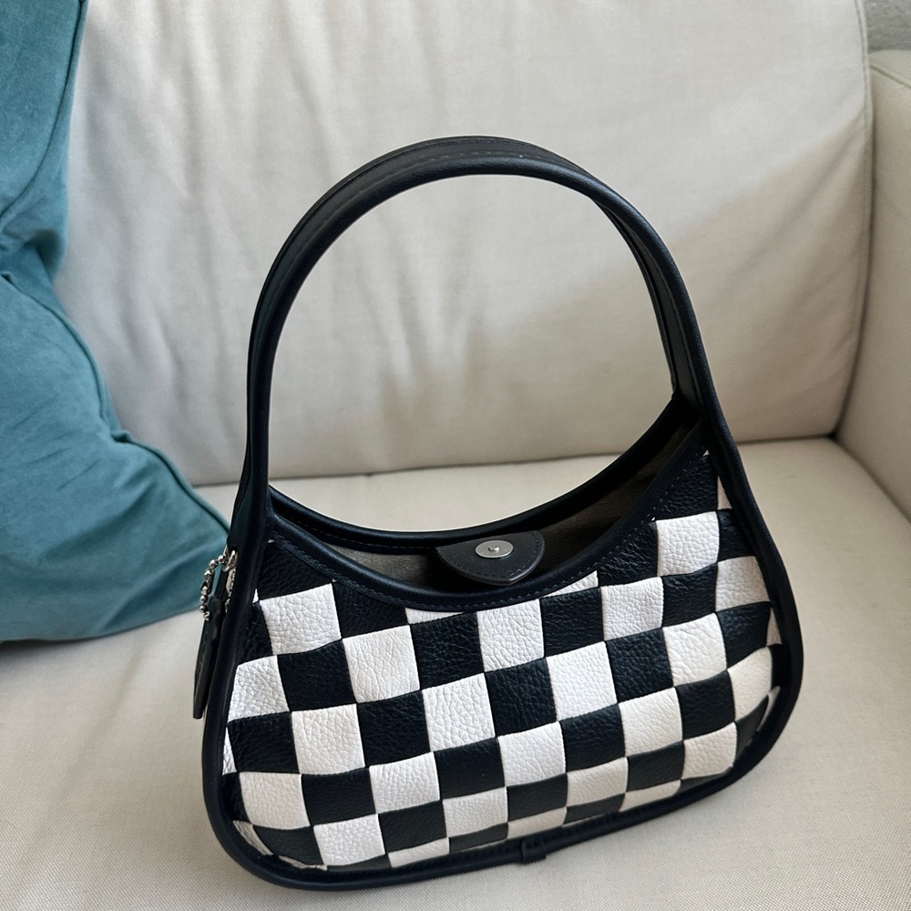Coachtopia Checkered Ergo